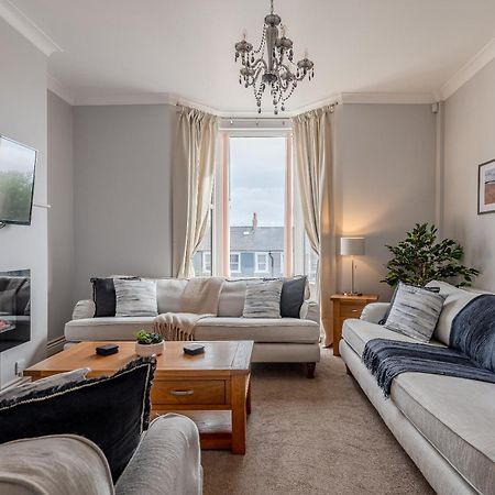 Rosemill - Large Pet Friendly Home With Off Road Parking ويتبي المظهر الخارجي الصورة