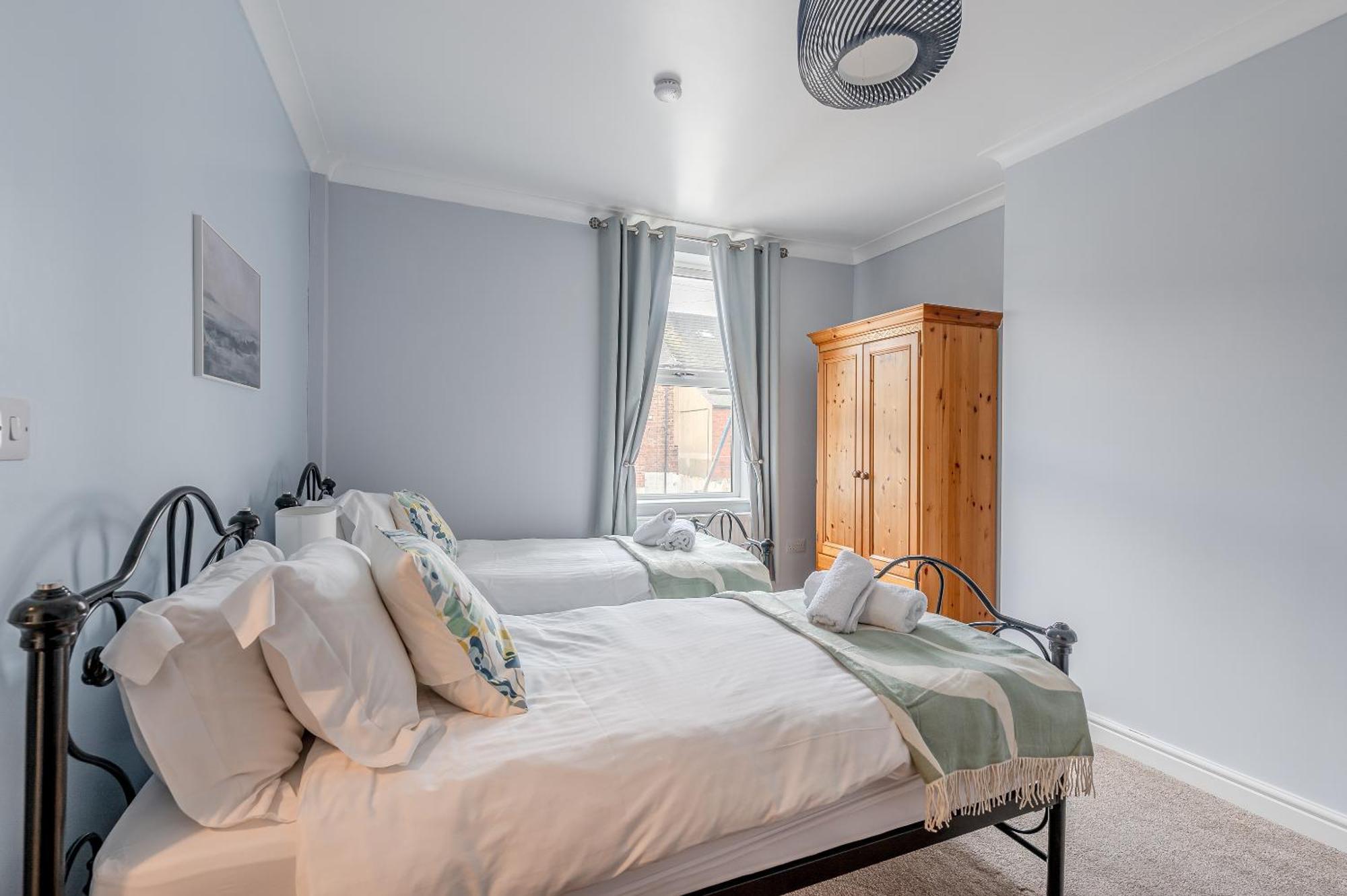 Rosemill - Large Pet Friendly Home With Off Road Parking ويتبي المظهر الخارجي الصورة